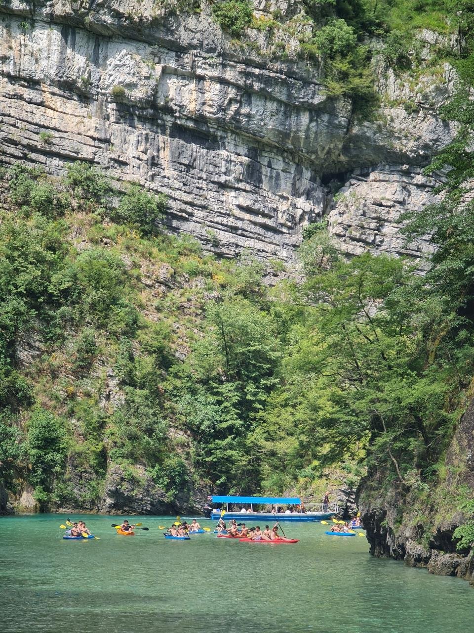 1 Hour Boat Tour Komani Lake
