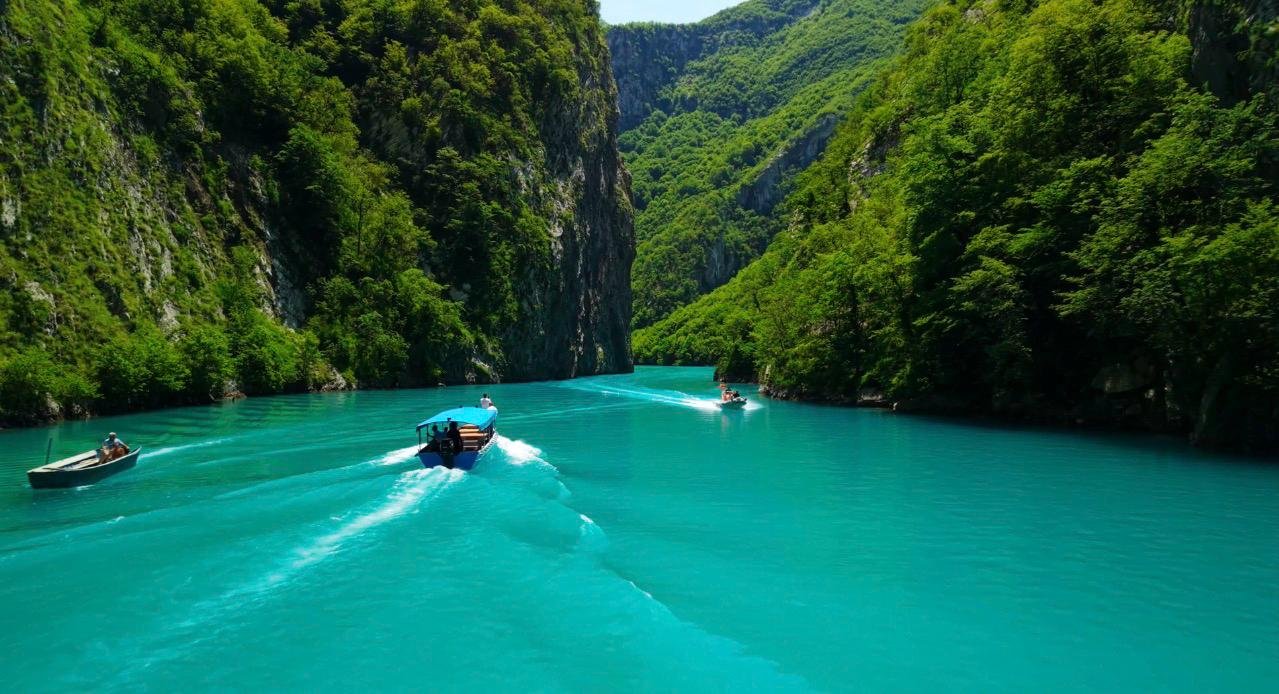Private Shala River boat tour